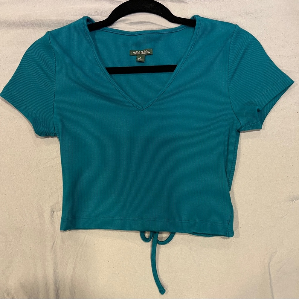 Wild Fable Top with Keyhole Back
